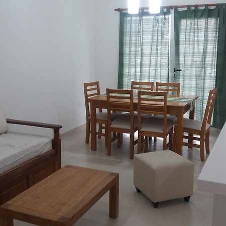 Veluvi Apartment Пуерто Мадрин Екстериор снимка