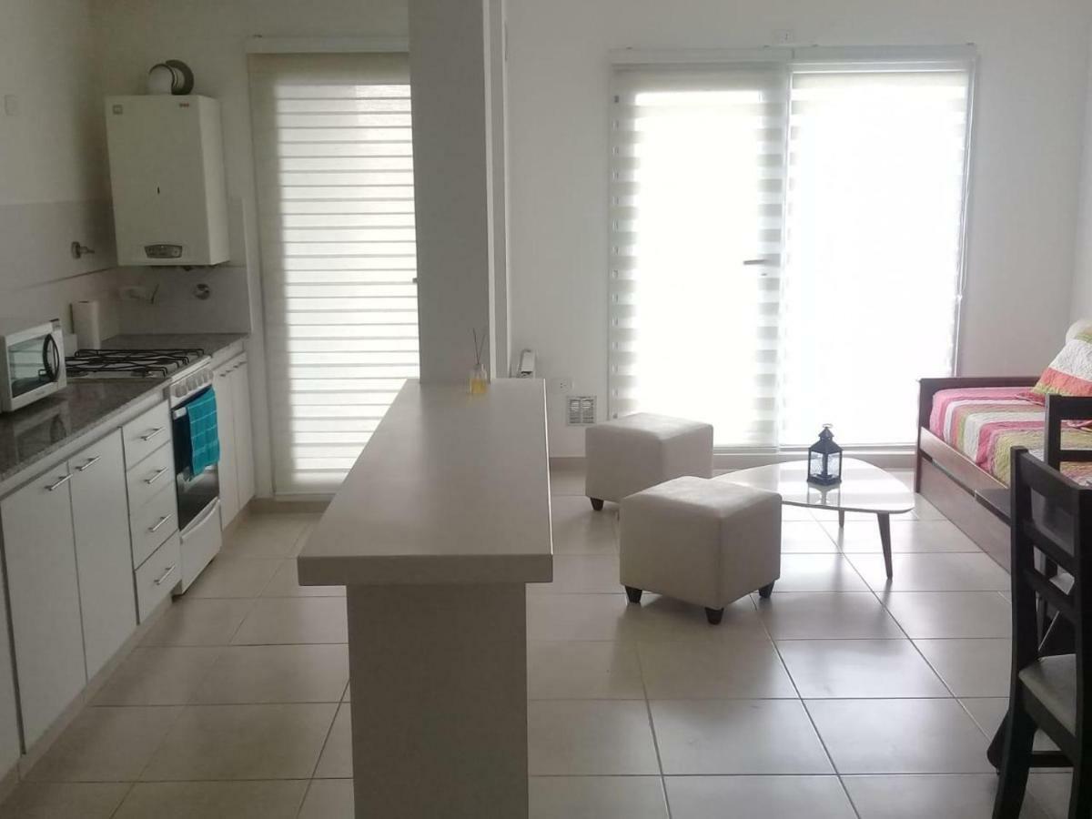 Veluvi Apartment Пуерто Мадрин Екстериор снимка