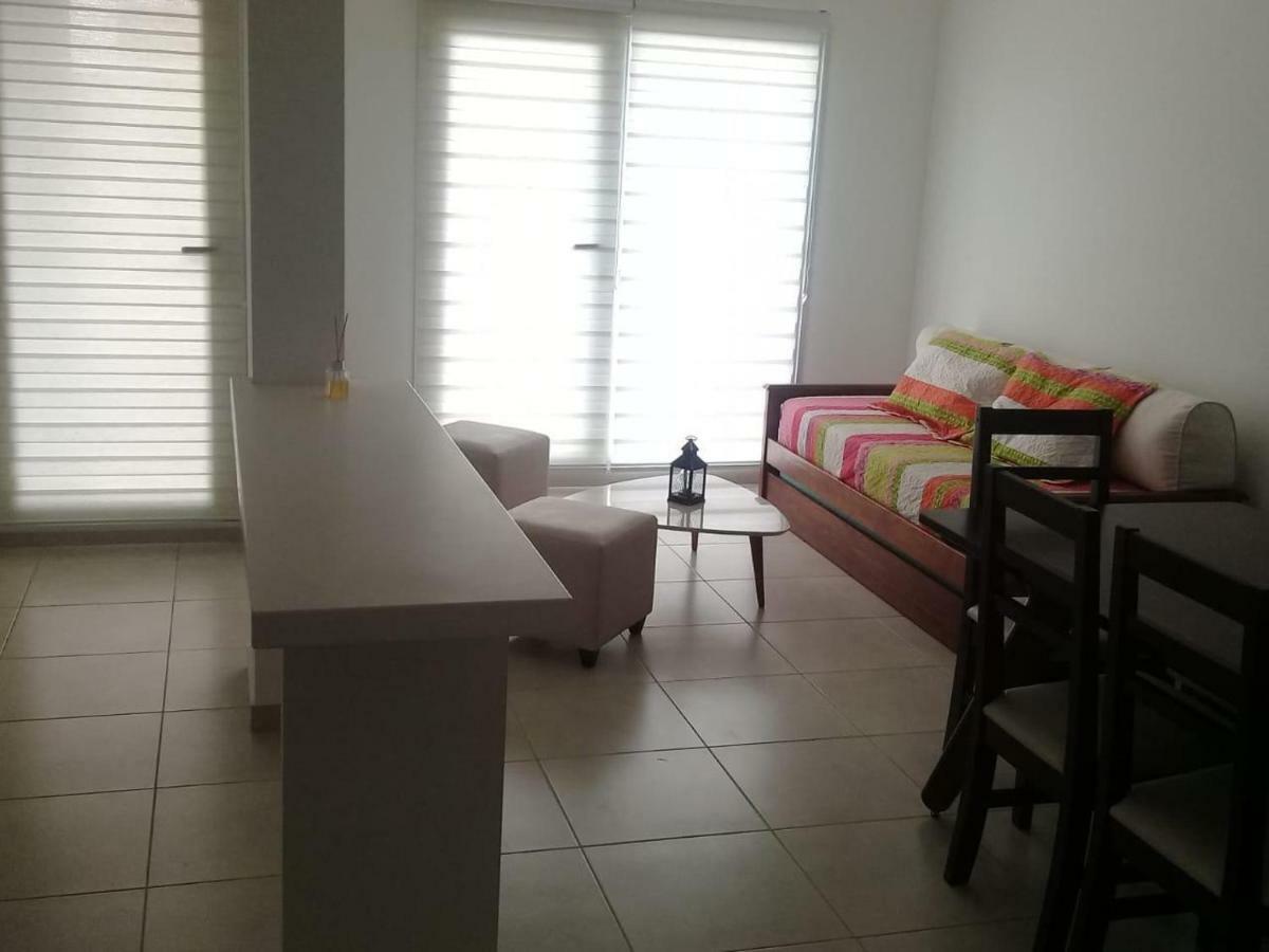 Veluvi Apartment Пуерто Мадрин Екстериор снимка