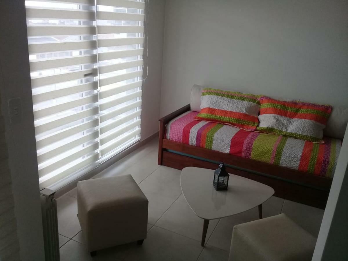 Veluvi Apartment Пуерто Мадрин Екстериор снимка
